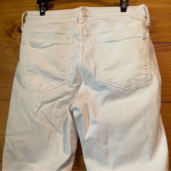 Madewell 10” High Rise Skinny Jeans in Pure White: Step Hem Edition 28 - Picture 8 of 15